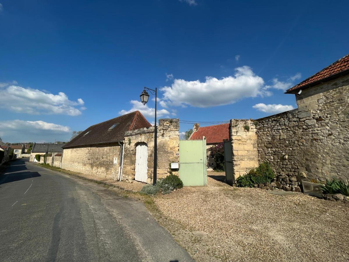 Hotel Relais De Poste Des Templiers Jouaignes Esterno foto