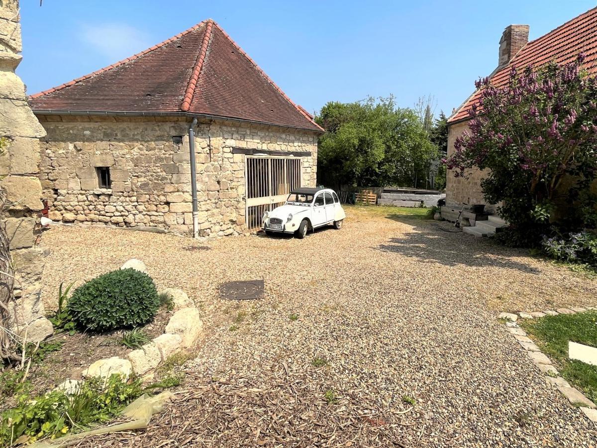 Hotel Relais De Poste Des Templiers Jouaignes Esterno foto