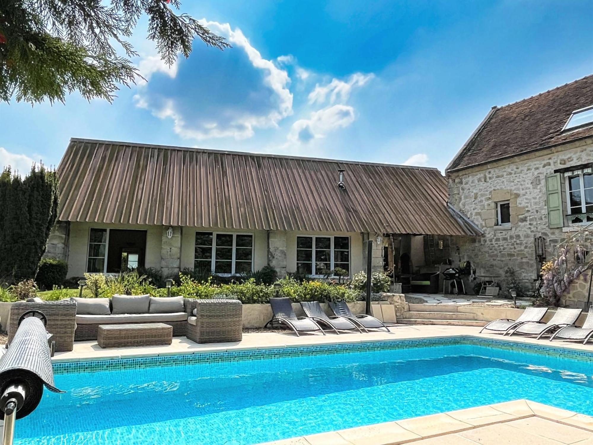 Hotel Relais De Poste Des Templiers Jouaignes Esterno foto